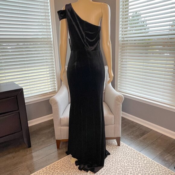 Betsy & Adam Long Velvet Sleeveless One Cold Shoulder Stretch Sheath Gown NWT - Picture 8 of 12